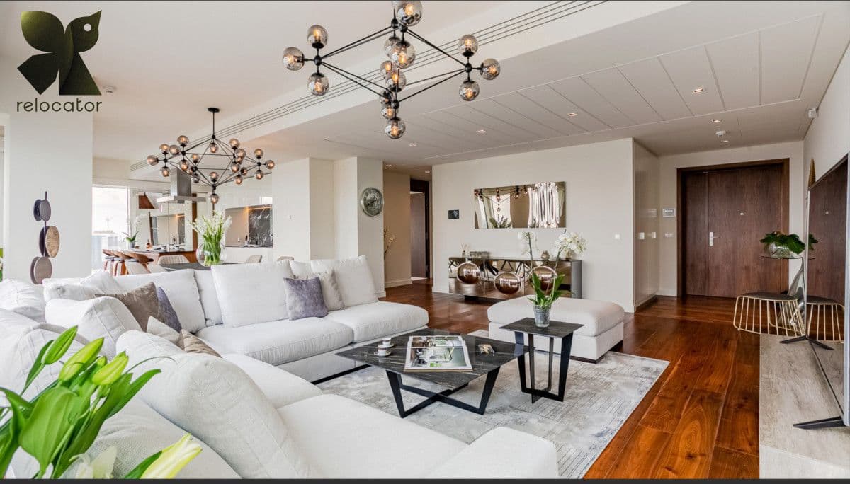 APARTAMENT Z PANORAMICZNYM WIDOKIEM NA WARSZAWĘ